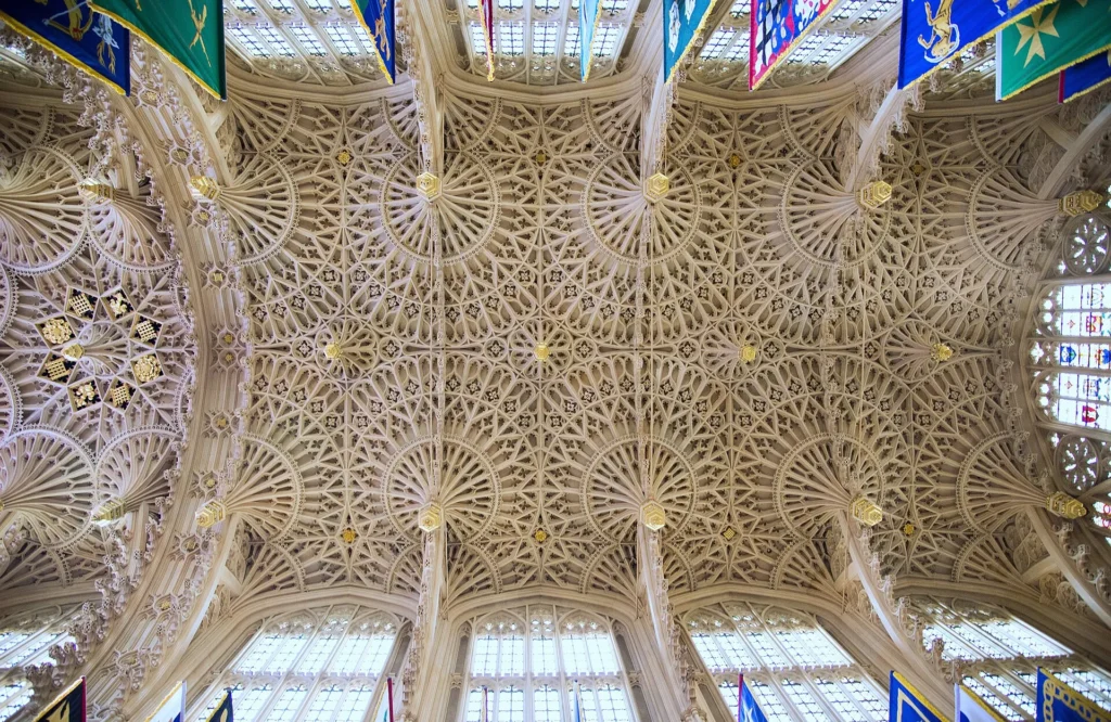 La voûte en éventail de la Lady Chapel d'Henri VII à l'abbaye de Westminster
