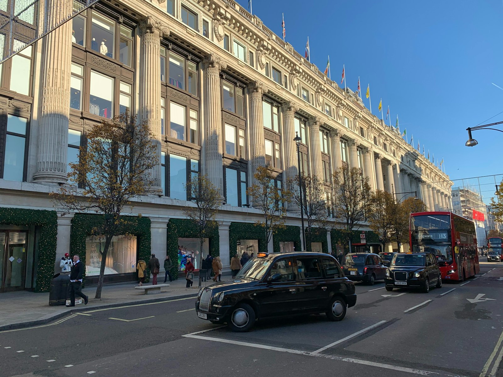 La façade à colonnes de Selfridges sur Oxford Street