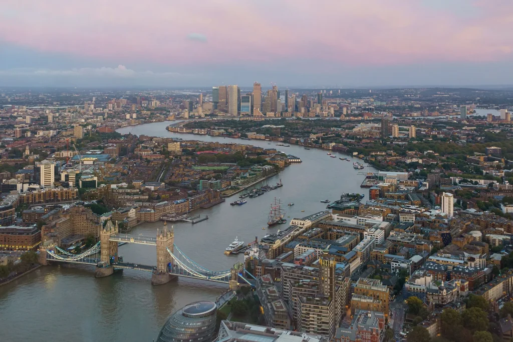 Tower Bridge et la Tamise vus depuis l'observatoire de The Shard en fin de journée